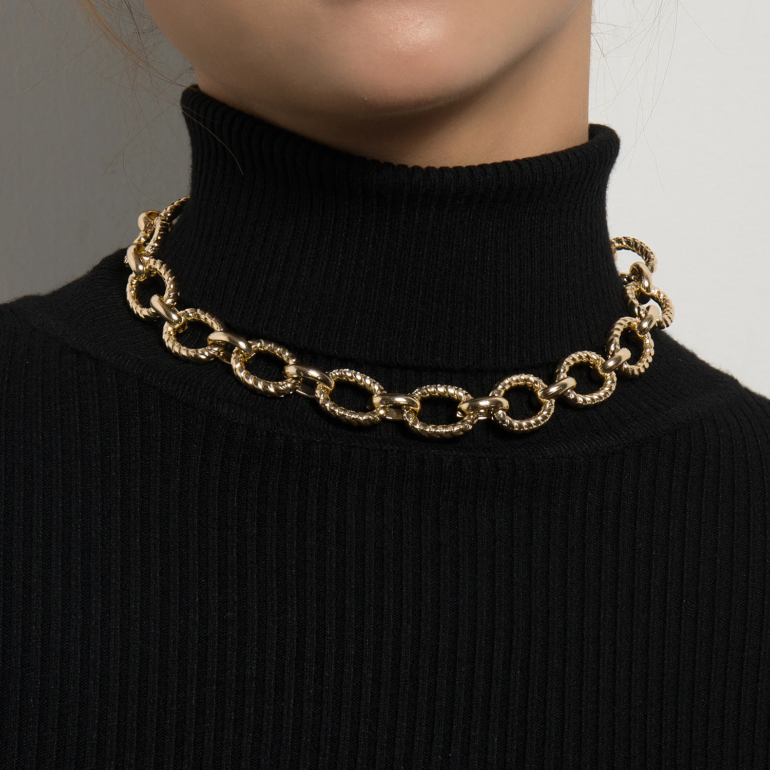Punk Curb Cuban Choker Necklace Collar Statement Gold Color Chunky Thick Clavicle Chain Necklaces for Women Jewelry
Punk Curb Cuban Choker Necklace Collar Statement Gold Color Chunky Thick Clavicle Chain Necklaces for Women Jewelry