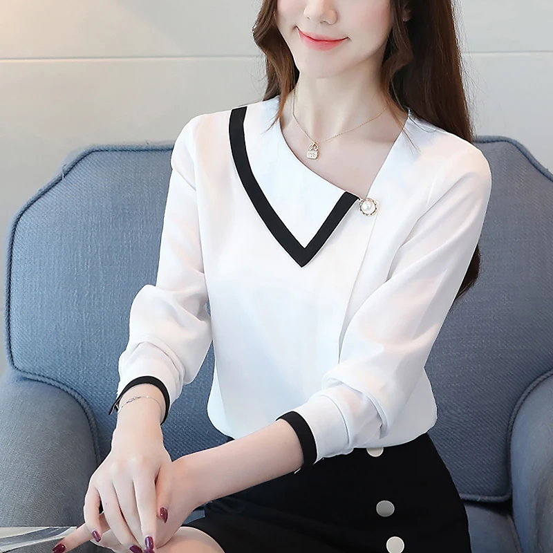 Chikichi 2021 Spring and Autumn New One-word Collar Diagonal Shoulder Stitching Hedging Chiffon Long-sleeved Shirt Women
Chikichi 2021 Spring and Autumn New One-word Collar Diagonal Shoulder Stitching Hedging Chiffon Long-sleeved Shirt Women