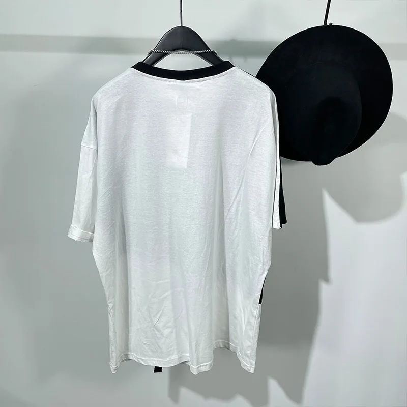 Men's Short Sleeve T-Shirt Summer New Black And White Stitching Round Collar Large Size False Two Design Loose T-Shirt
Men's Short Sleeve T-Shirt Summer New Black And White Stitching Round Collar Large Size False Two Design Loose T-Shirt