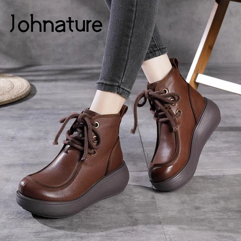 Johnature Women Shoes Platform Boots Genuine Leather 2021 New Winter Lace-Up Wedges Round Toe Handmade Concise Ladies Boots
Johnature Women Shoes Platform Boots Genuine Leather 2021 New Winter Lace-Up Wedges Round Toe Handmade Concise Ladies Boots