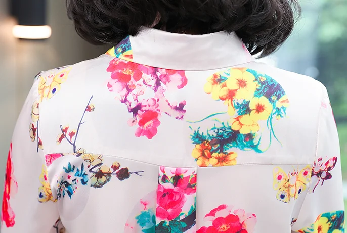 Elegant Floral Printed Silk shirt Turn down collar Long sleeve OL Tops Single-breasted Women blouse roupas feminina
Elegant Floral Printed Silk shirt Turn down collar Long sleeve OL Tops Single-breasted Women blouse roupas feminina