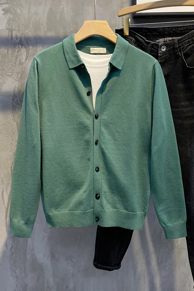 Autumn and winter single-breasted solid color lapel sweater jacket men's korean retro casual slim knit cardigan
Autumn and winter single-breasted solid color lapel sweater jacket men's korean retro casual slim knit cardigan