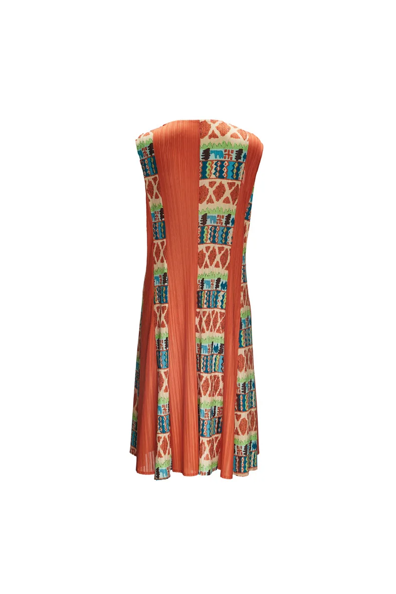 HOT SELLING Miyake fold o-neck folk-custom print dress the sleeveless straight dress IN STOCK 
HOT SELLING Miyake fold o-neck folk-custom print dress the sleeveless straight dress IN STOCK