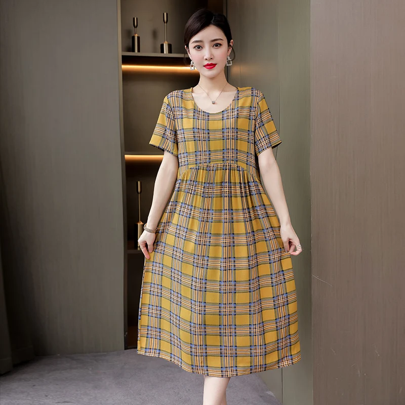 2021 New Summer Women Comfortable Plaid Cotton Dress XL-5XL Plus Size Ladies Short Sleeve Round Neck Loose Dress Female Vestidos
2021 New Summer Women Comfortable Plaid Cotton Dress XL-5XL Plus Size Ladies Short Sleeve Round Neck Loose Dress Female Vestidos