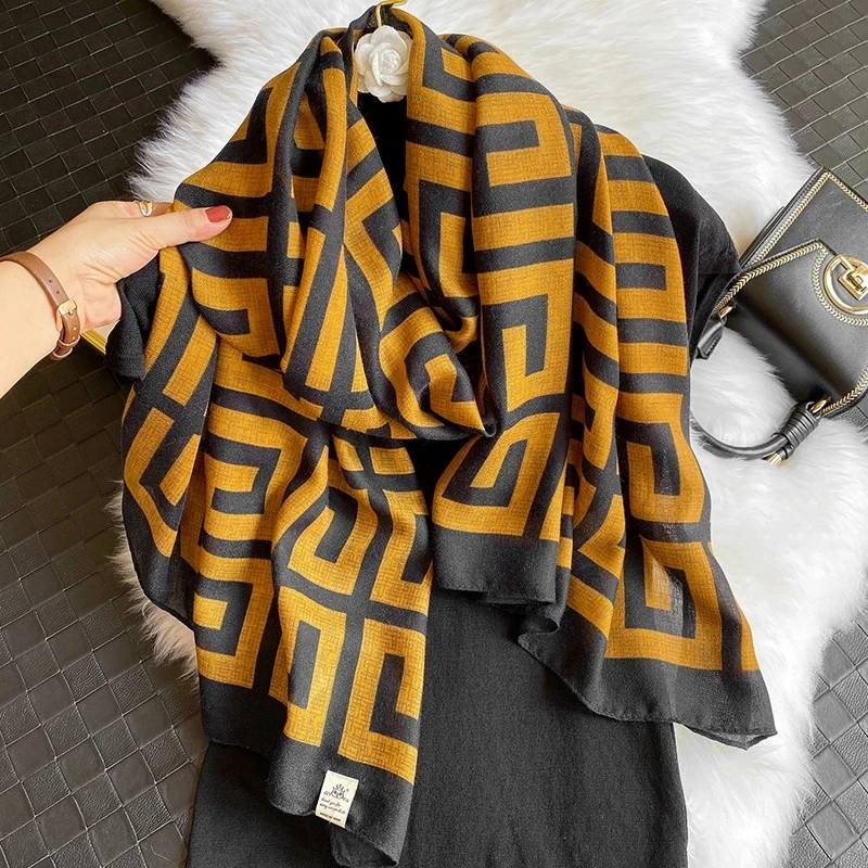 Luxury Brand 2021 Women Cotton Scarf Large Shawls Pashmina Hijab Foulard Echarpe Print Lady Beach Stole Head Scarves
Luxury Brand 2021 Women Cotton Scarf Large Shawls Pashmina Hijab Foulard Echarpe Print Lady Beach Stole Head Scarves