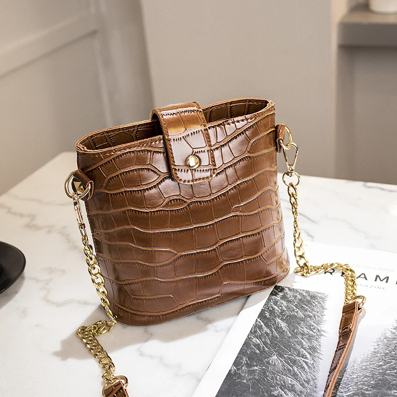 DAI.MM Crocodile Crossbody Bag For Women Shoulder Bag Brand Designer Women Bags Luxury PU Leather Bag Bucket Bag Handbag
DAI.MM Crocodile Crossbody Bag For Women Shoulder Bag Brand Designer Women Bags Luxury PU Leather Bag Bucket Bag Handbag