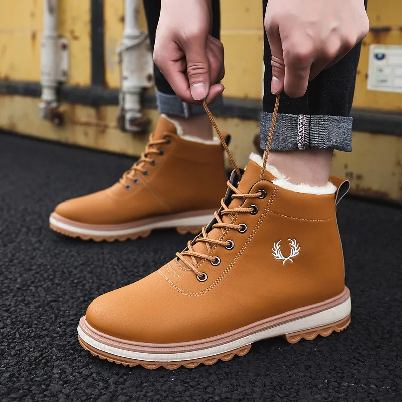 New men's boots high-top shoes trend Martin boots autumn and winter plus velvet snow boots trend leather boots cotton shoes
New men's boots high-top shoes trend Martin boots autumn and winter plus velvet snow boots trend leather boots cotton shoes