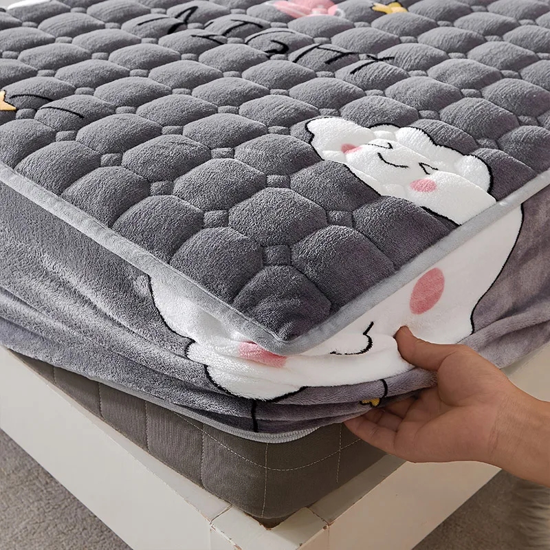 WOSTAR Quilted thicken mattress cover protector winter warm velvet print super soft cozy plush fitted sheet style protection pad
WOSTAR Quilted thicken mattress cover protector winter warm velvet print super soft cozy plush fitted sheet style protection pad