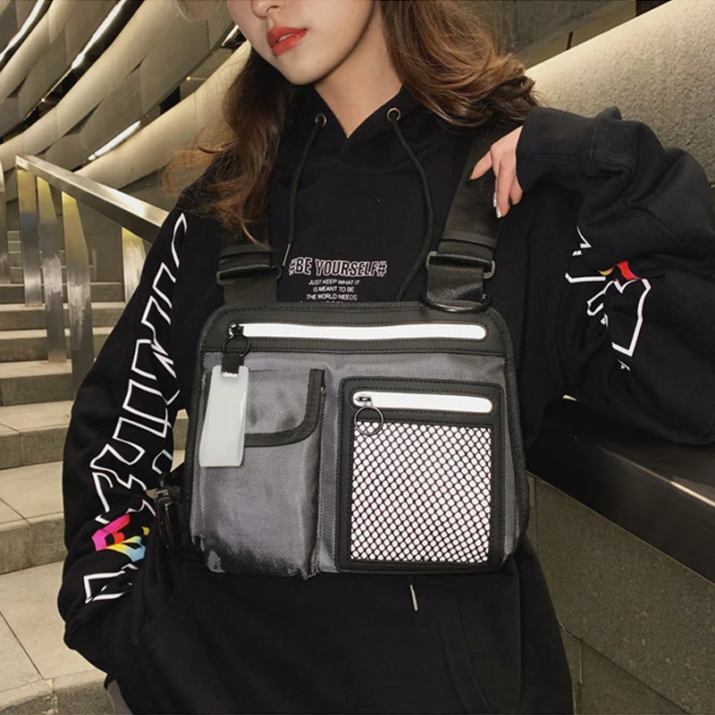 Hip-hop Chest Bags Unisex Tactical Chest Rig Bag Reflective Functional Vest Pack Ladies Streetwear Abdomon Pack Strap Waist Bags
Hip-hop Chest Bags Unisex Tactical Chest Rig Bag Reflective Functional Vest Pack Ladies Streetwear Abdomon Pack Strap Waist Bags