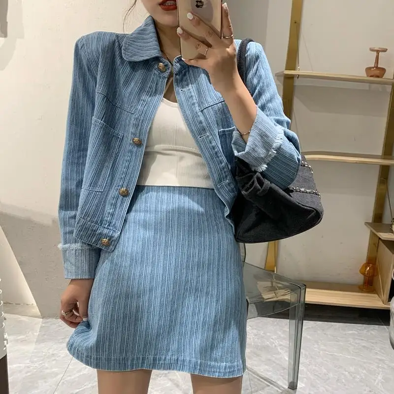 2022 New Demin Striped Sets Long Sleeve Cowboy Coat + High Waist A-line Mini Skirts Fashion Causal 2piece Outfits
2022 New Demin Striped Sets Long Sleeve Cowboy Coat + High Waist A-line Mini Skirts Fashion Causal 2piece Outfits