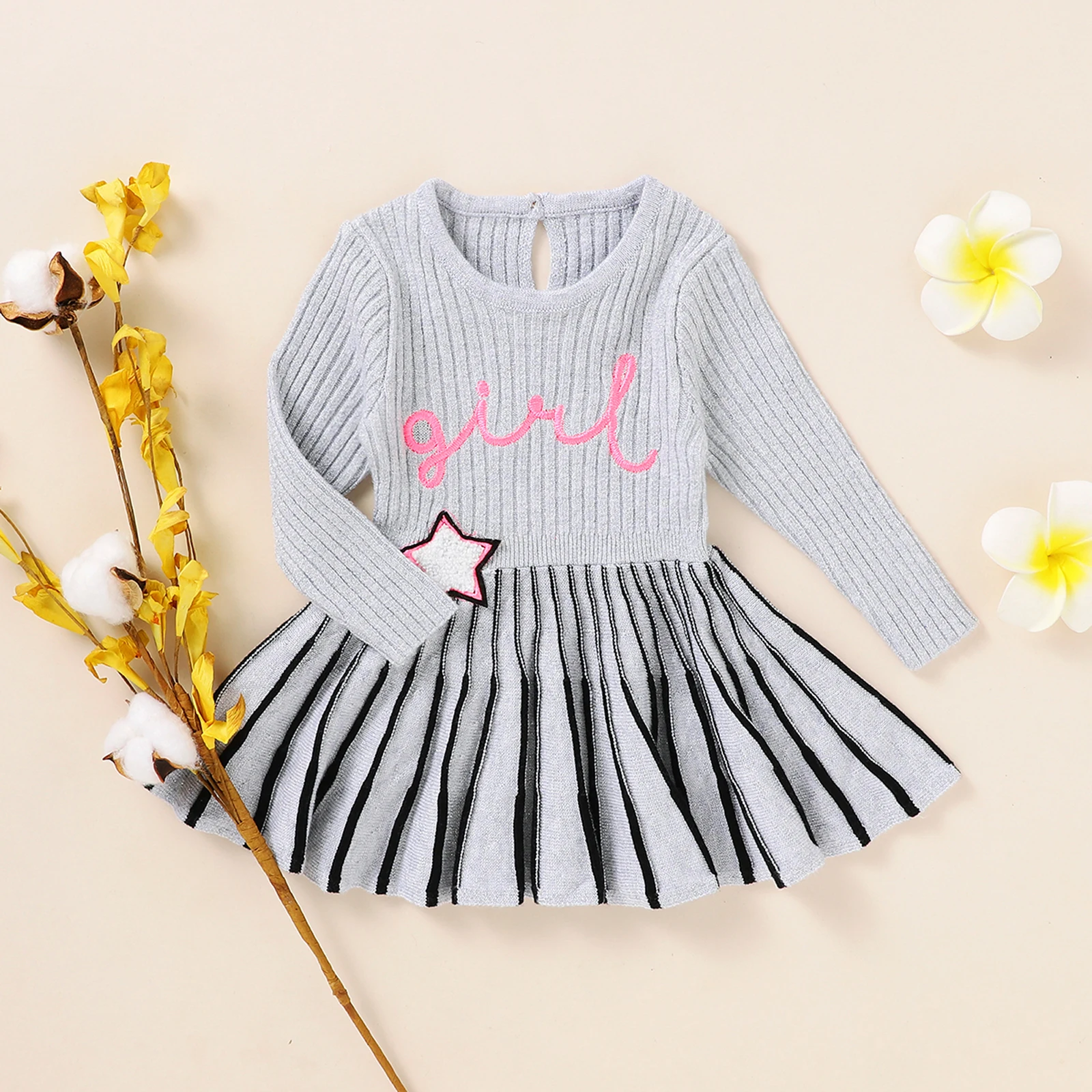 Girl’s Casual Long Sleeve Knitted Dress Fashion Letter Embroidery Round Neck A-line Princess Dress
Girl’s Casual Long Sleeve Knitted Dress Fashion Letter Embroidery Round Neck A-line Princess Dress