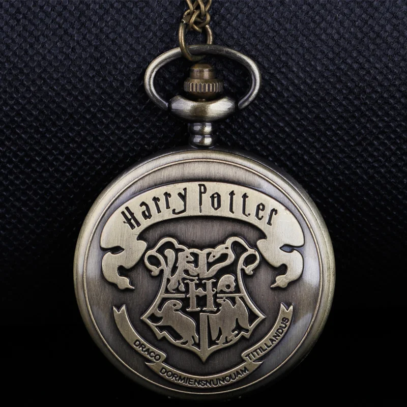 Classic Magic Movie Logo Quartz Pocket Watch Necklace Clock Pendant Retro Souvenir Collectible Men Women Accessories
Classic Magic Movie Logo Quartz Pocket Watch Necklace Clock Pendant Retro Souvenir Collectible Men Women Accessories