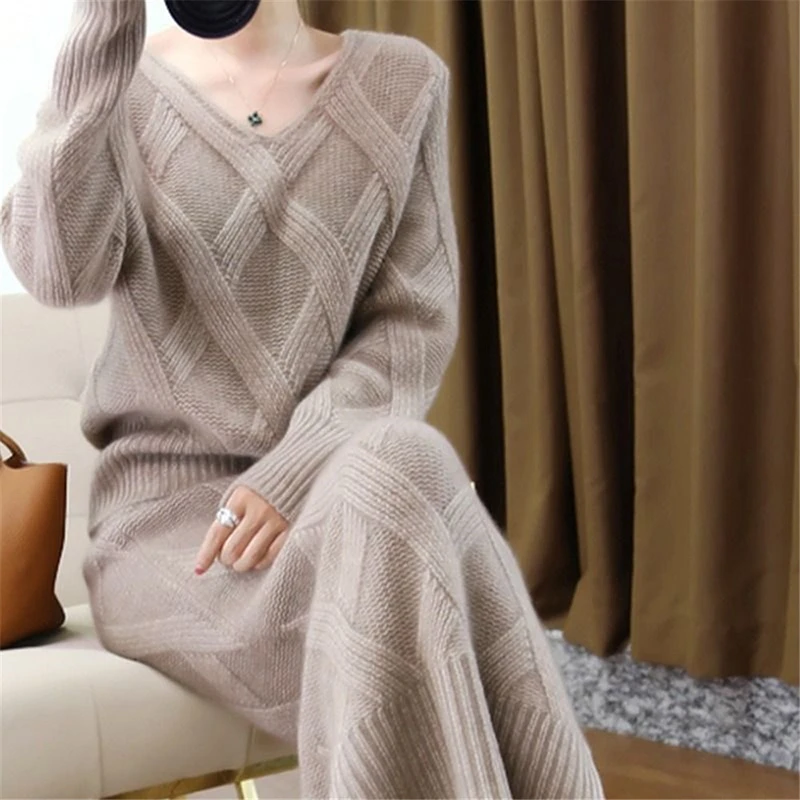 Two-pieces Suit Quality new 2020 Winter Knitted Womans Suits Thick Loose Sweater + Pencil Skirts Sets for Woman Casual Ladies
Two-pieces Suit Quality new 2020 Winter Knitted Womans Suits Thick Loose Sweater + Pencil Skirts Sets for Woman Casual Ladies