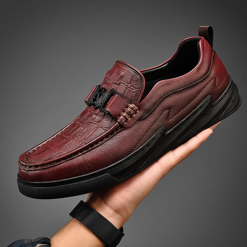 New Arrival Loafers High Quality Genuine Leather Casual Men Shoes Slip-On Comfortable Driving Shoes Men Big Size 38-46 Zapatos
New Arrival Loafers High Quality Genuine Leather Casual Men Shoes Slip-On Comfortable Driving Shoes Men Big Size 38-46 Zapatos