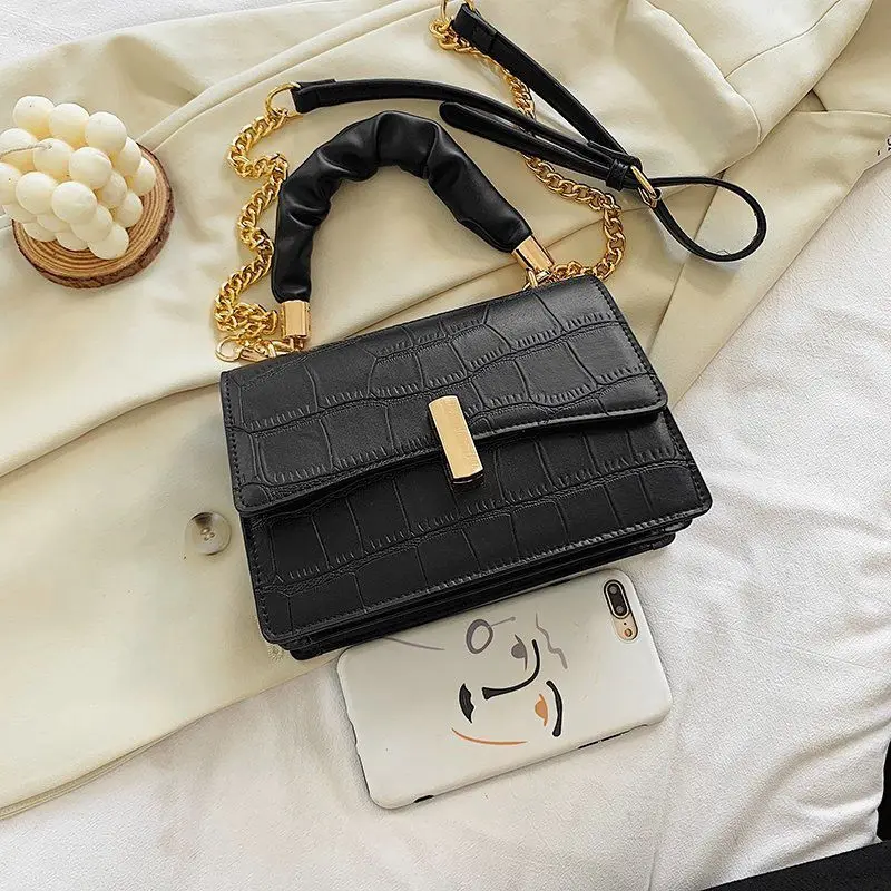 PU Leather Tote Bags Women Shoulder Messenger Bag Female Handbags and Purses Travel TotesClutch Autumn and Winter Fashion
PU Leather Tote Bags Women Shoulder Messenger Bag Female Handbags and Purses Travel TotesClutch Autumn and Winter Fashion