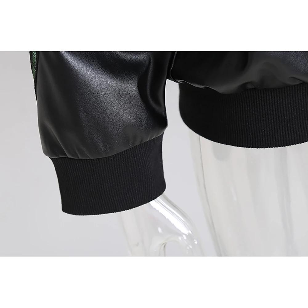 YUANYUANJYCO Spring Autumn Women Streetwear PU Jacket Fashion Embroidery Dragonfly Patchwork Long Sleeve Faux Leather Coat
YUANYUANJYCO Spring Autumn Women Streetwear PU Jacket Fashion Embroidery Dragonfly Patchwork Long Sleeve Faux Leather Coat
