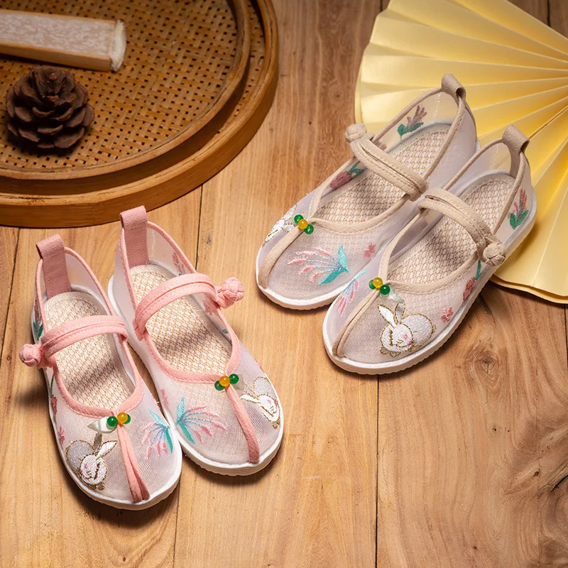 Girls Embroidery Shoes Chinese Traditional Vintage Mesh Shoes Princess Comfortable Flat Tang Hanfu Dress Shoes Moccasin Sneaker
Girls Embroidery Shoes Chinese Traditional Vintage Mesh Shoes Princess Comfortable Flat Tang Hanfu Dress Shoes Moccasin Sneaker