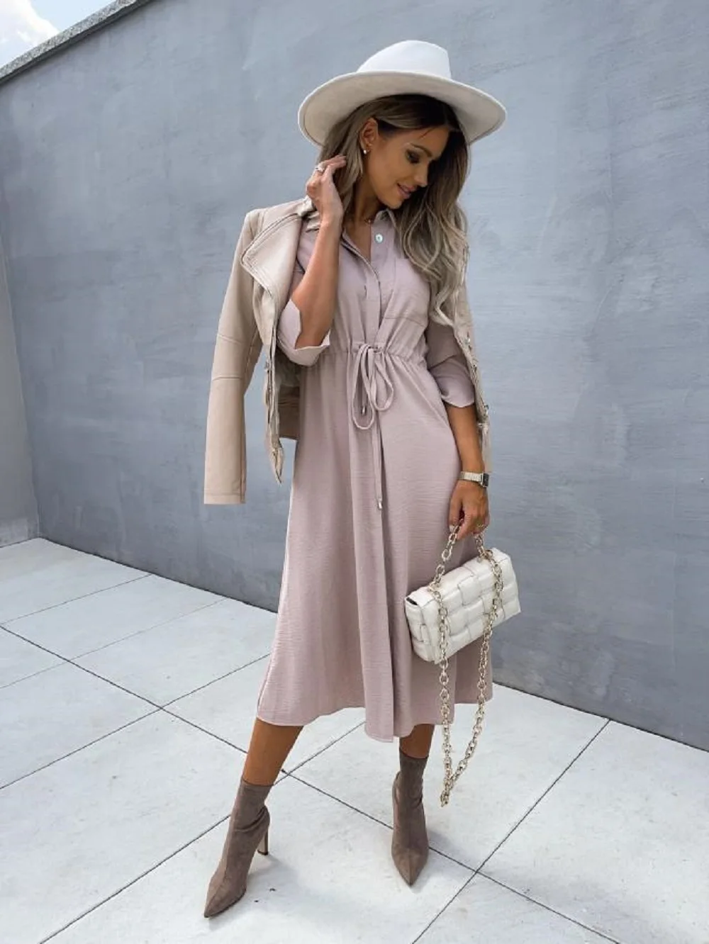 2021 New Style Factory Price High Quality Hot Sale Ladies Fashion Lace Waist Sleeve Dress Women
2021 New Style Factory Price High Quality Hot Sale Ladies Fashion Lace Waist Sleeve Dress Women