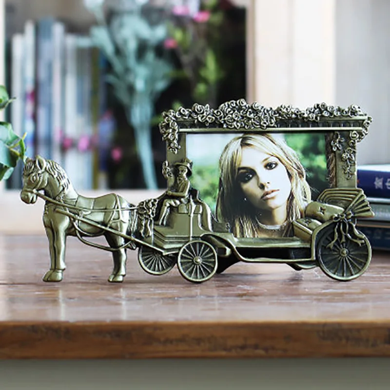 American Retro Carriage Creative Metal Photo Frame Wedding Picture Photo Frame Decorative Ornaments
American Retro Carriage Creative Metal Photo Frame Wedding Picture Photo Frame Decorative Ornaments