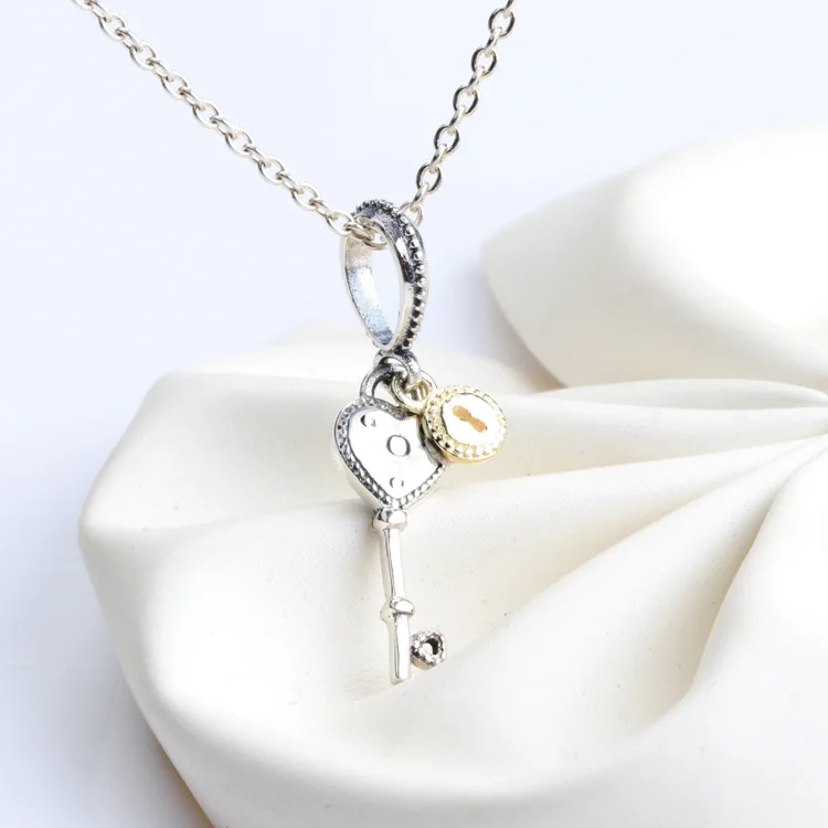 Bewill S925 Sterling Silver New Key Pendant Foreign Trade Hot Bracelet Fit Original Charms Bracelet
Bewill S925 Sterling Silver New Key Pendant Foreign Trade Hot Bracelet Fit Original Charms Bracelet