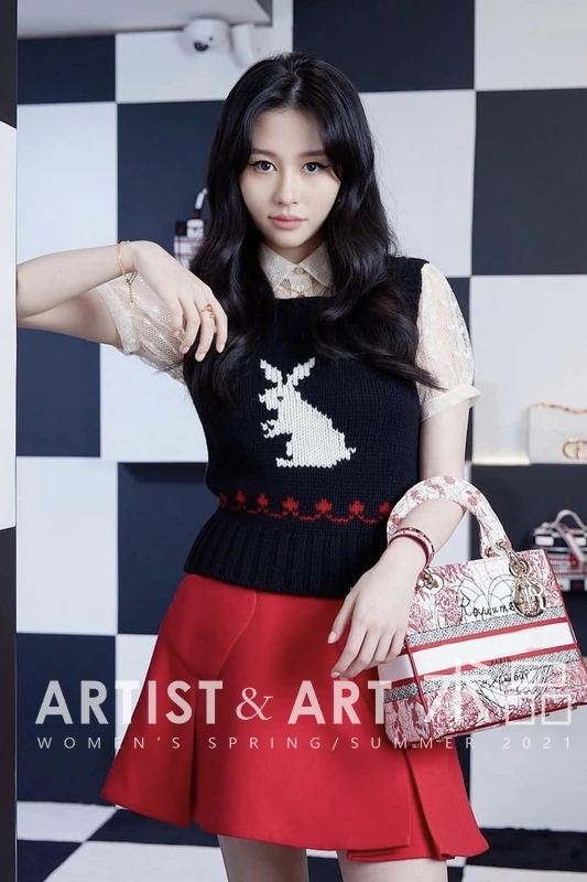 Luxury Designers Cashmere Sweater Women Casual O-neck Sleeveless Knitted Wool Pull Femme Cartoon Jacquard Top Mujer
Luxury Designers Cashmere Sweater Women Casual O-neck Sleeveless Knitted Wool Pull Femme Cartoon Jacquard Top Mujer