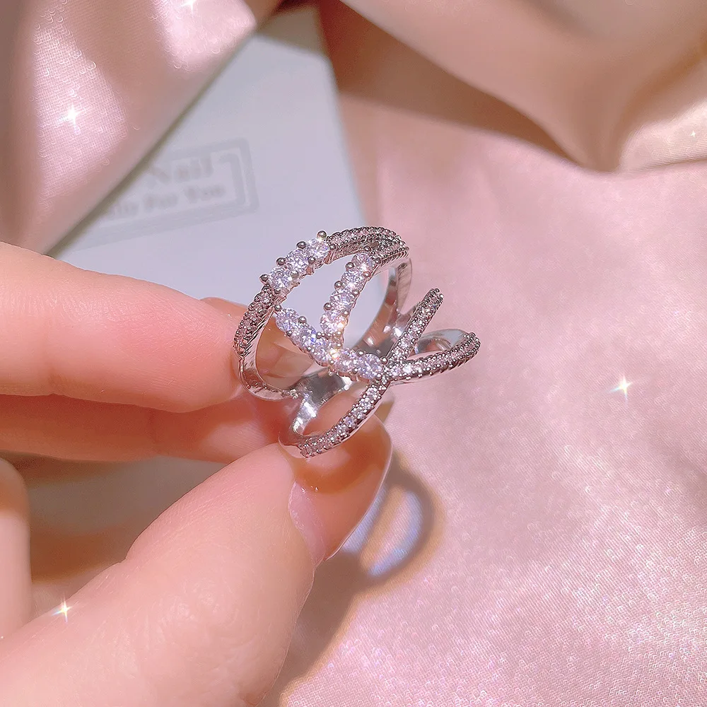 New Arrival Women Rings 925 Sterling Silver Luxury Cubic Zirconia Hollow Out Geometric Wedding Engagement Finger Ring Jewelry
New Arrival Women Rings 925 Sterling Silver Luxury Cubic Zirconia Hollow Out Geometric Wedding Engagement Finger Ring Jewelry