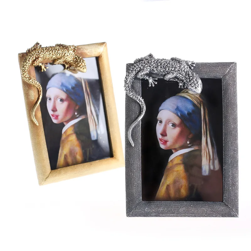 1PCS American Creative Resin Frame Photo Frame 6-inch Picture Frames Platform Bedroom Living Room Arrangement Frame 
1PCS American Creative Resin Frame Photo Frame 6-inch Picture Frames Platform Bedroom Living Room Arrangement Frame