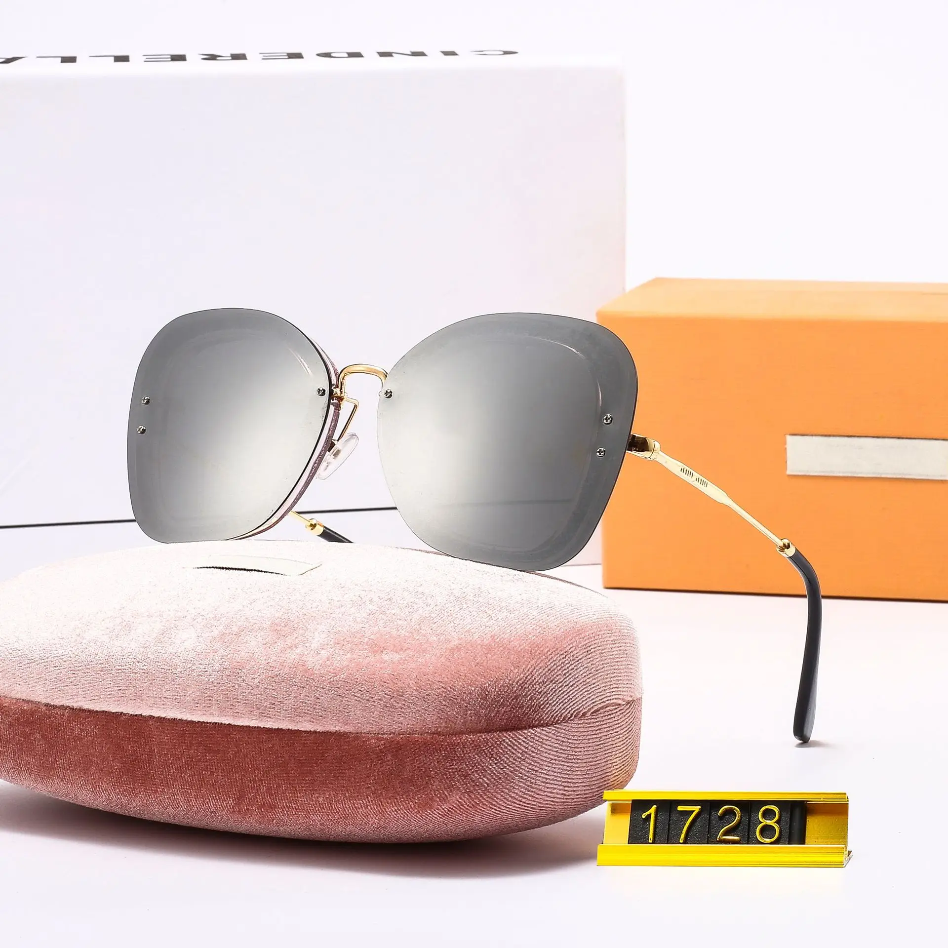 Original Designer Brand M Gradient Polarized Sunglasses Men Women Fashion Frame oval Personalized Sun Glasses Oudoor Eyewear
Original Designer Brand M Gradient Polarized Sunglasses Men Women Fashion Frame oval Personalized Sun Glasses Oudoor Eyewear