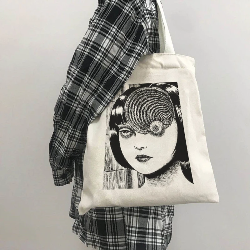 Japanese Anime Tomie Female Bag Harajuku Gothic Canvas Bag Casual Fashion Shoulder Bag Horror Cartoon Large Capacity Shopper Bag
Japanese Anime Tomie Female Bag Harajuku Gothic Canvas Bag Casual Fashion Shoulder Bag Horror Cartoon Large Capacity Shopper Bag