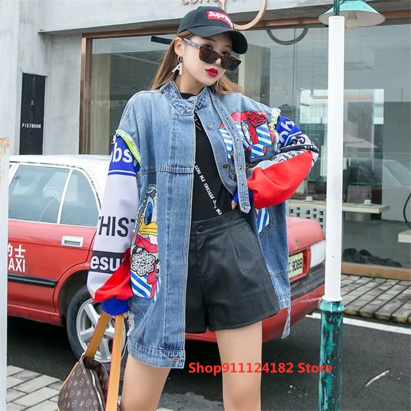 Европейская брендовая джинсовая куртка с принтом в тяжелой индустрии, женский весенний Кардиган большого размера, средний и длинный
Европейская брендовая джинсовая куртка с принтом в тяжелой индустрии, женский весенний Кардиган большого размера, средний и длинный