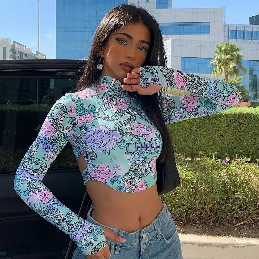 2021 Spring Autumn Fashion Standing Collar Print Open Back Fashion Slim Bottom Long Sleeve Blouse Sexy Women Club Tops Tee
2021 Spring Autumn Fashion Standing Collar Print Open Back Fashion Slim Bottom Long Sleeve Blouse Sexy Women Club Tops Tee