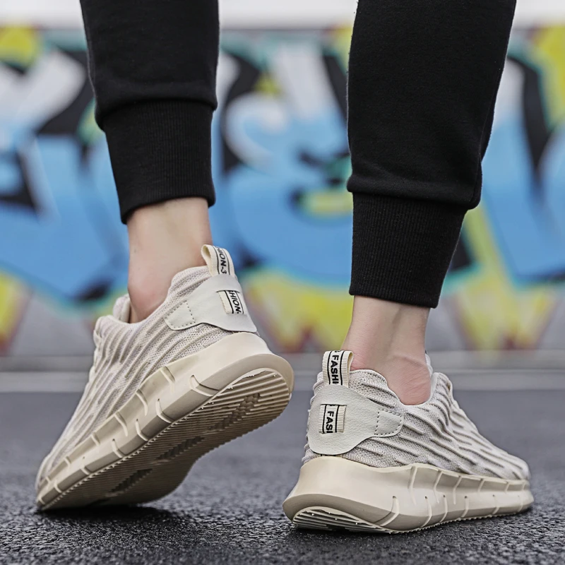 Flying Knit Man Sport Sneakers Breathable Male Outdoor Flats Walking Driving Footwear New Fashion Mens Casual Shoes Size 39-44
Flying Knit Man Sport Sneakers Breathable Male Outdoor Flats Walking Driving Footwear New Fashion Mens Casual Shoes Size 39-44