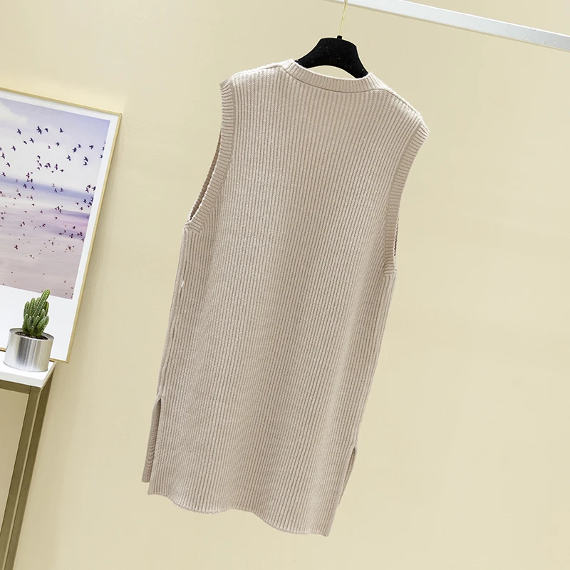 Knitted vest in the camisole long han edition easing the new spring 2021 sleeveless v-neck sweater tank top coat
Knitted vest in the camisole long han edition easing the new spring 2021 sleeveless v-neck sweater tank top coat