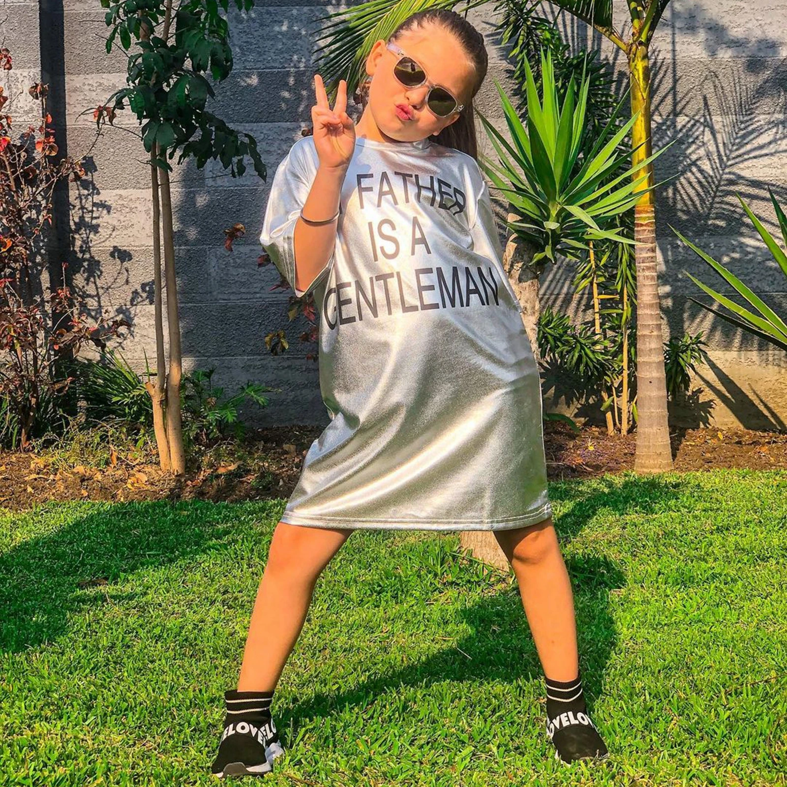 2021 От 1 до 6 лет комплект детской одежды для девочек, летнее платье с коротким рукавом, модные блестящие с круглым вырезом и надписью Детские ...
2021 От 1 до 6 лет комплект детской одежды для девочек, летнее платье с коротким рукавом, модные блестящие с круглым вырезом и надписью Детские ...