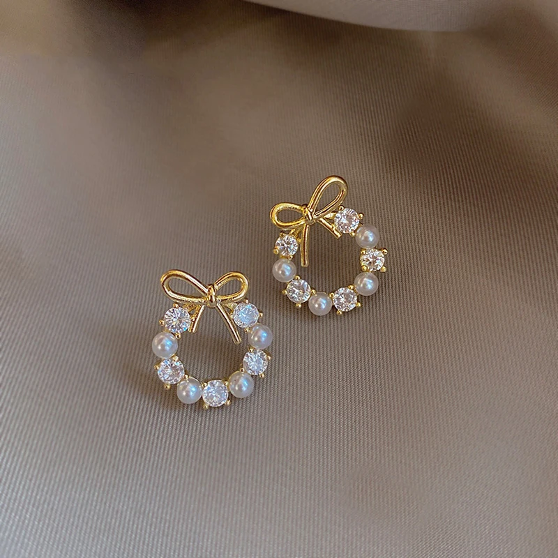 Korean Fashion Round Crystal Crown Stud Earrings for Women Imitation Pearl Jewelry 2020 New
Korean Fashion Round Crystal Crown Stud Earrings for Women Imitation Pearl Jewelry 2020 New