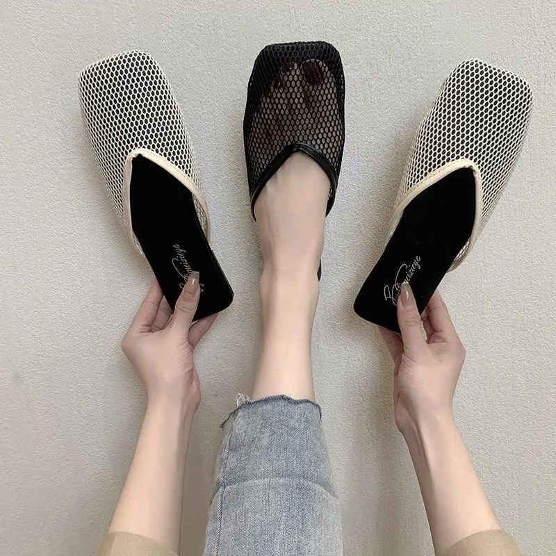 Women Slippers 2021 Summer New Style Flat Bottomed Fashion Slippers Women Solid Color Lightweight Breathable Mesh Women Shoes
Women Slippers 2021 Summer New Style Flat Bottomed Fashion Slippers Women Solid Color Lightweight Breathable Mesh Women Shoes