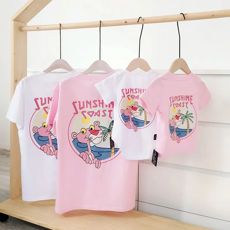 Parent children's 2020 summer new T-shirt mother children's women's whole family baby short sleeve fashion
Parent children's 2020 summer new T-shirt mother children's women's whole family baby short sleeve fashion