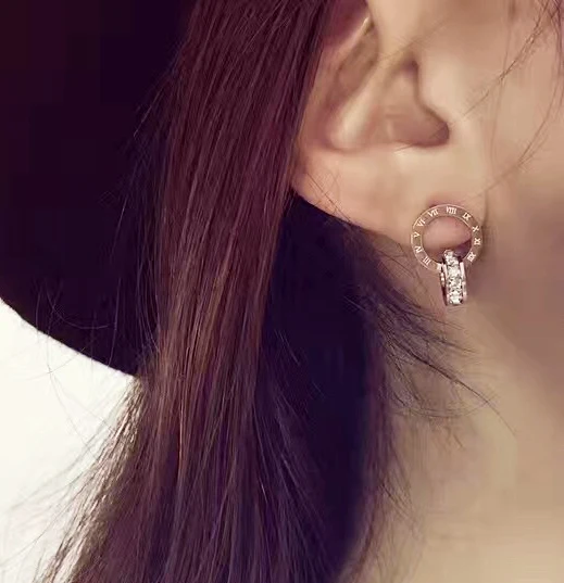 2021 New Classic Titanium Steel Roman Digital Zircon Circle Pendant Earrings For Woman Fashion Jewelry Girl's Party Earrings
2021 New Classic Titanium Steel Roman Digital Zircon Circle Pendant Earrings For Woman Fashion Jewelry Girl's Party Earrings