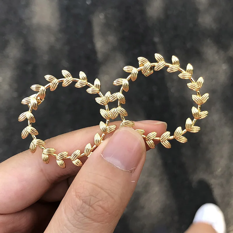 Stainless Steel Leaves Garland Shape Earrings For Women Girls Gold Color Stud Earring Wedding Piercing Engagement Jewelry Gift
Stainless Steel Leaves Garland Shape Earrings For Women Girls Gold Color Stud Earring Wedding Piercing Engagement Jewelry Gift