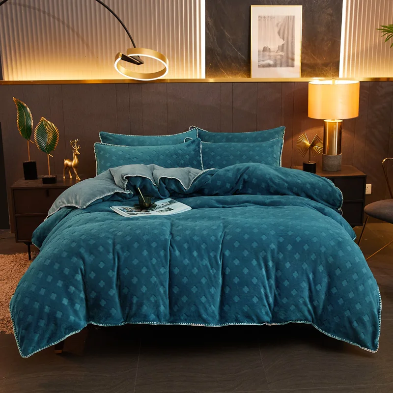 Duvet Cover Bed Sheet and Pillowcase Bedding Set Velvet Winter Warm Bed Linens Quilt Cover Home 240*220cm Double King Queen
Duvet Cover Bed Sheet and Pillowcase Bedding Set Velvet Winter Warm Bed Linens Quilt Cover Home 240*220cm Double King Queen
