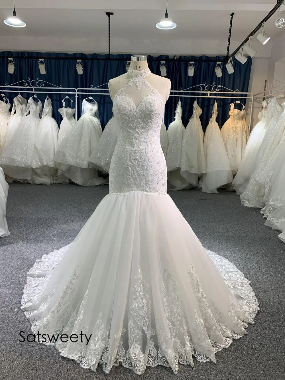 Real Photos High Neck Wedding Dress 2021 Beaded Mermaid Bridal Dresses Customized Sheer Back Bridal Gown Vestido de Noivas
Real Photos High Neck Wedding Dress 2021 Beaded Mermaid Bridal Dresses Customized Sheer Back Bridal Gown Vestido de Noivas