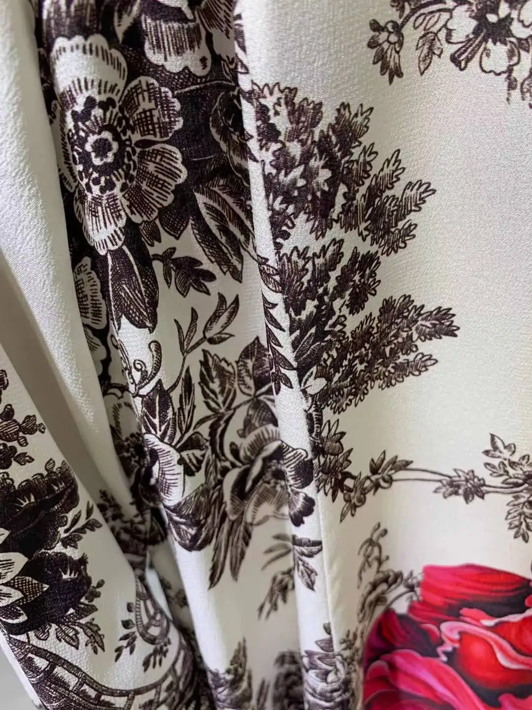 New LK2328High quality Fashion Women 2021 lady Luxury famous Brand European Design party style Dress
New LK2328High quality Fashion Women 2021 lady Luxury famous Brand European Design party style Dress