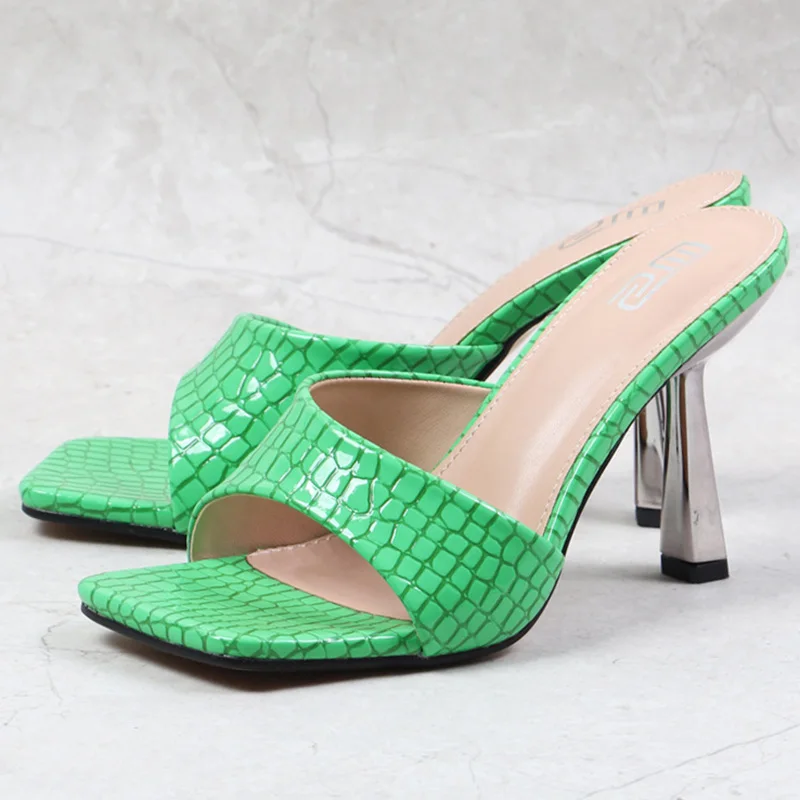 2022 Summer Women 9cm High Heels Slides Open Toe Serpentine Mules Blue Green Heels Slippers Designer Platform Outside Prom Shoes
2022 Summer Women 9cm High Heels Slides Open Toe Serpentine Mules Blue Green Heels Slippers Designer Platform Outside Prom Shoes