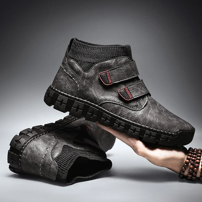 Men's Leather Slip-On shoes Fashion Leather Splicing Casual Shoes British Trend Socks Mouth High-Top Shoes Retro Style Men Shoes
Men's Leather Slip-On shoes Fashion Leather Splicing Casual Shoes British Trend Socks Mouth High-Top Shoes Retro Style Men Shoes