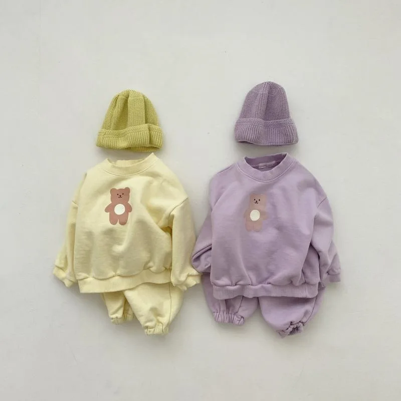 2021 New Cartoon Bear Print Sweatshirt For Baby Boy Clothes Set Autumn Kids Long Sleeve Sweatshirt Set Girls Sport Pants Suit
2021 New Cartoon Bear Print Sweatshirt For Baby Boy Clothes Set Autumn Kids Long Sleeve Sweatshirt Set Girls Sport Pants Suit
