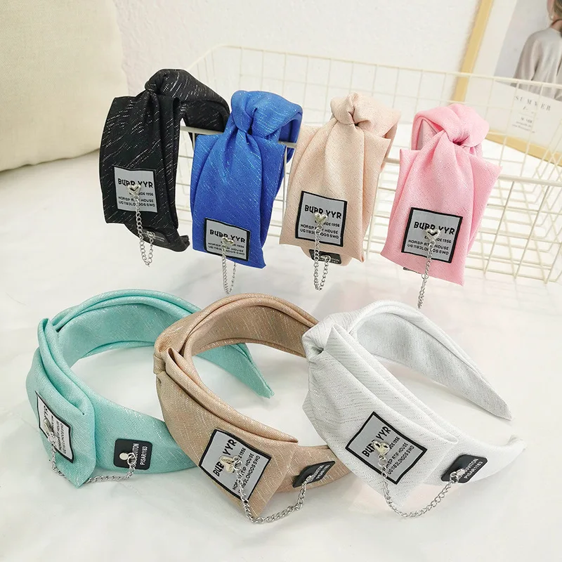 Korean New Fashion Hair Hoop Bright Silk Wide Hairbands Woman Cross Turban Girl Knot Headbands Face Wash Makeup Hair Accessories
Korean New Fashion Hair Hoop Bright Silk Wide Hairbands Woman Cross Turban Girl Knot Headbands Face Wash Makeup Hair Accessories