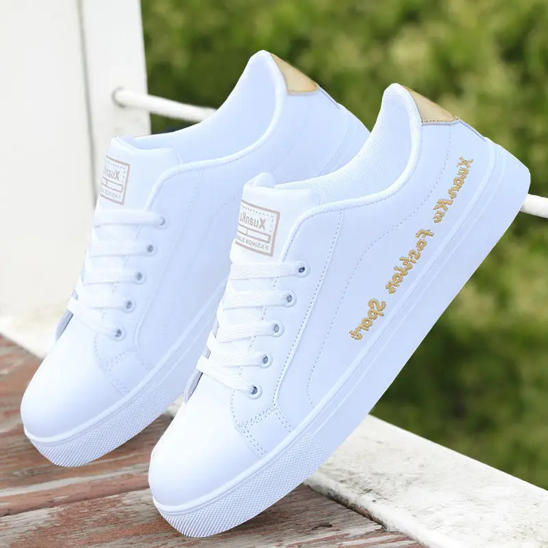 2021 Autumn Men Casual Shoes Winter Men's Board Shoes Light Sports Shoes Men Tennis Sneaker Soft White Shoes Male Flat Shoes
2021 Autumn Men Casual Shoes Winter Men's Board Shoes Light Sports Shoes Men Tennis Sneaker Soft White Shoes Male Flat Shoes