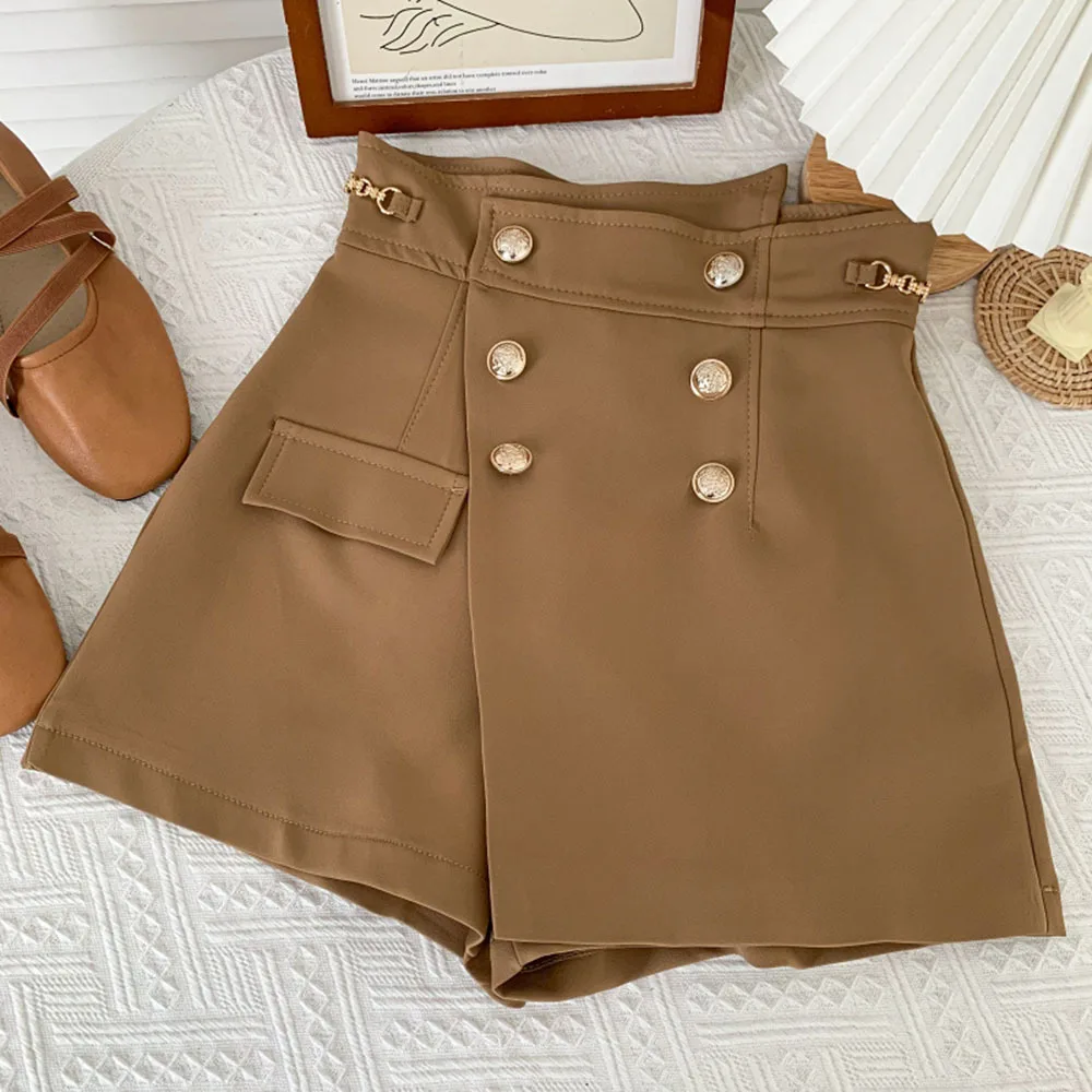 Solid shorts High Waist Wide Leg Shorts Female Buttons Chain Vintage Elegant Streetwear Irregular Short Summer Office Lady
Solid shorts High Waist Wide Leg Shorts Female Buttons Chain Vintage Elegant Streetwear Irregular Short Summer Office Lady