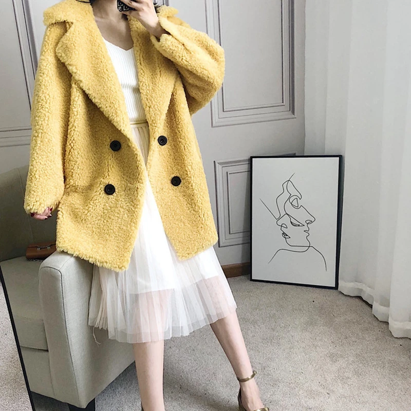 Granular wool coat high-end fur women's lamb wool coat medium-length sheep shearing simple and versatile warm women's fur coat
Granular wool coat high-end fur women's lamb wool coat medium-length sheep shearing simple and versatile warm women's fur coat