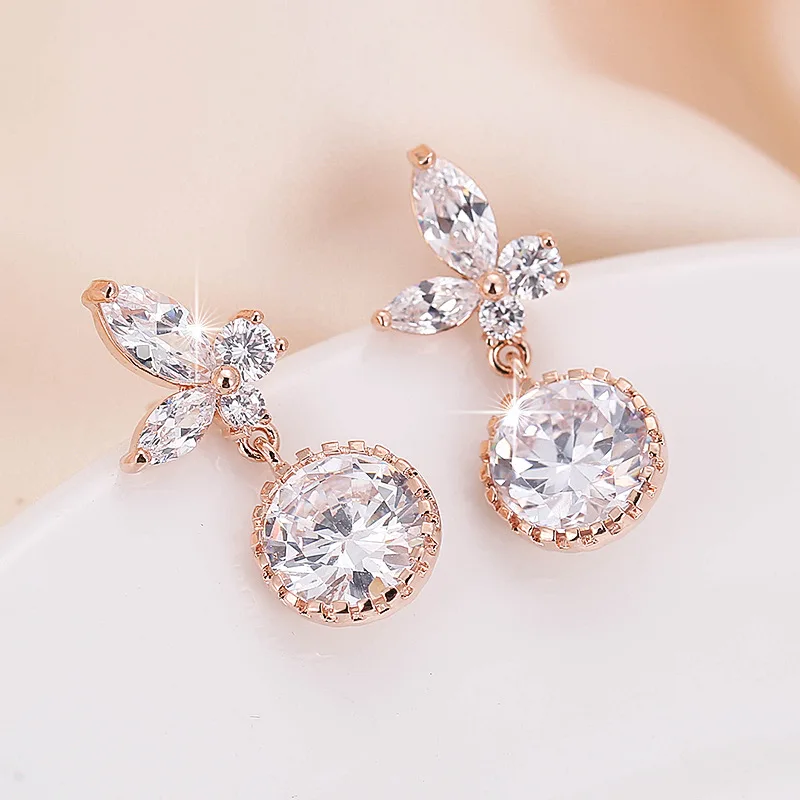 DE326 Street Series Fashion Exquisite Copper Zircon Creative Stud Earrings Girls Gift Evening Woman Jewelry Stud Earrings
DE326 Street Series Fashion Exquisite Copper Zircon Creative Stud Earrings Girls Gift Evening Woman Jewelry Stud Earrings